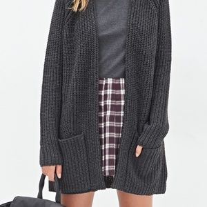 Forever 21 Sweaters - Forever 21 Gray Knit Long Cardigan Forever 21 Sweaters - Forever 21 Gray Knit Long Cardigan